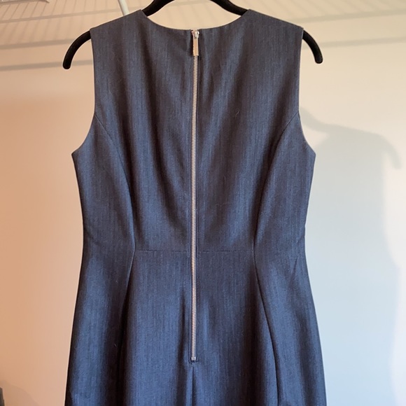 Women’s dress - Picture 4 of 5